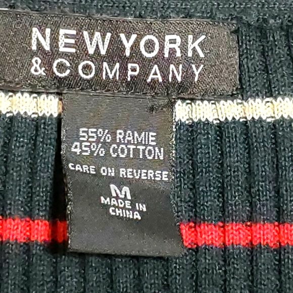 NY&Co Ribbed Knit Crew Neck Sweater - Picture 3 of 3